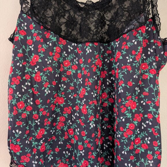 Y2K Lace Tank Top Black with Red Rose Print Romantic Floral Tank Lace Hem Size M - Picture 2 of 9